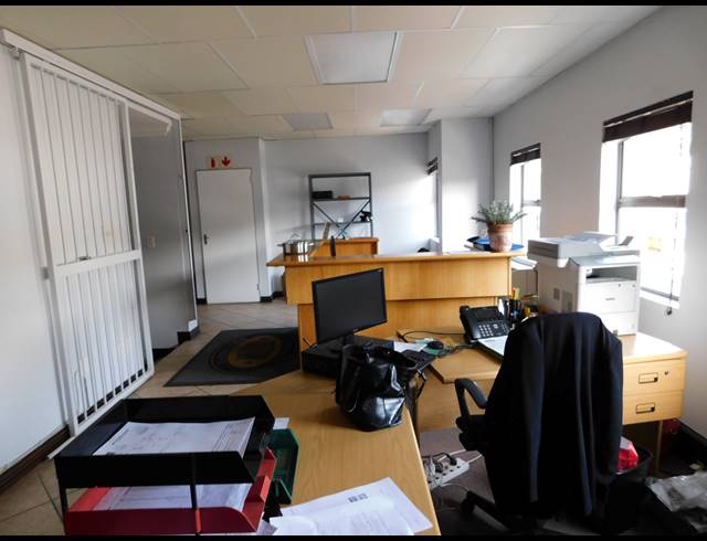 350M² OFFICE TO LET IN FERNDALE